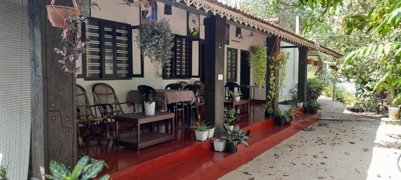 Marari Adonis Beach Villa Марарикулам Екстериор снимка