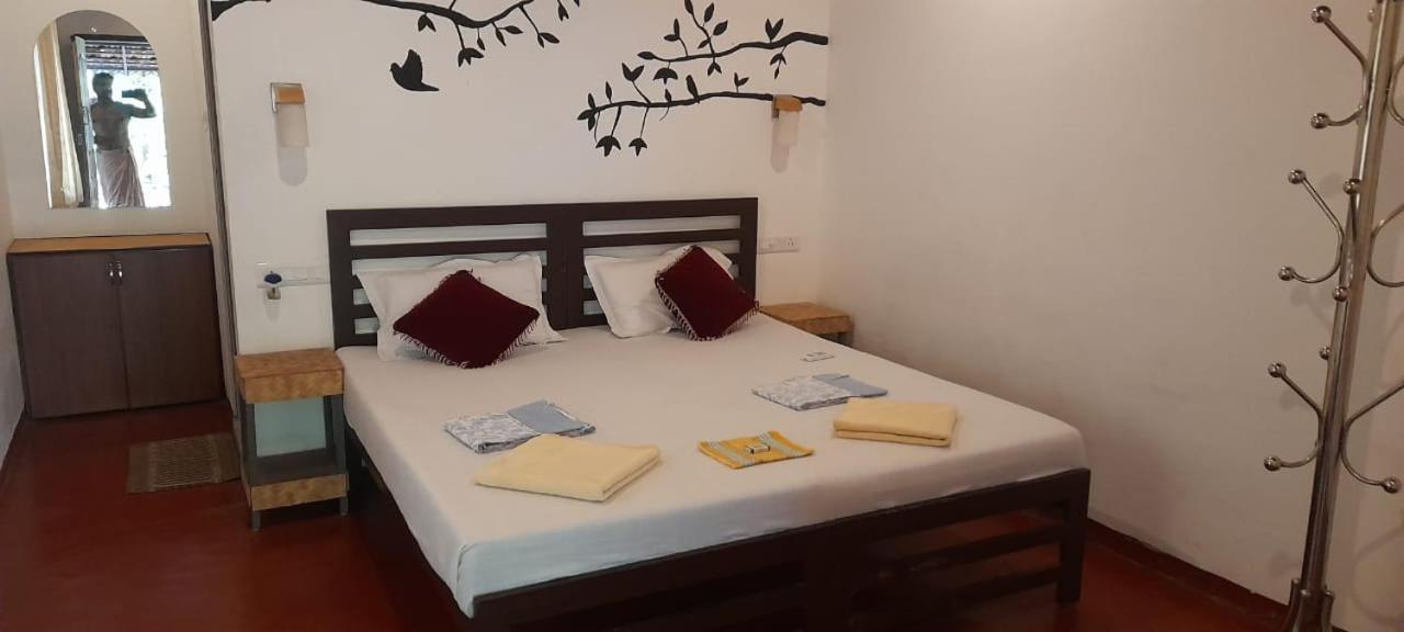 Marari Adonis Beach Villa Марарикулам Екстериор снимка