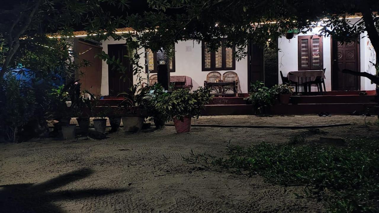 Marari Adonis Beach Villa Марарикулам Екстериор снимка