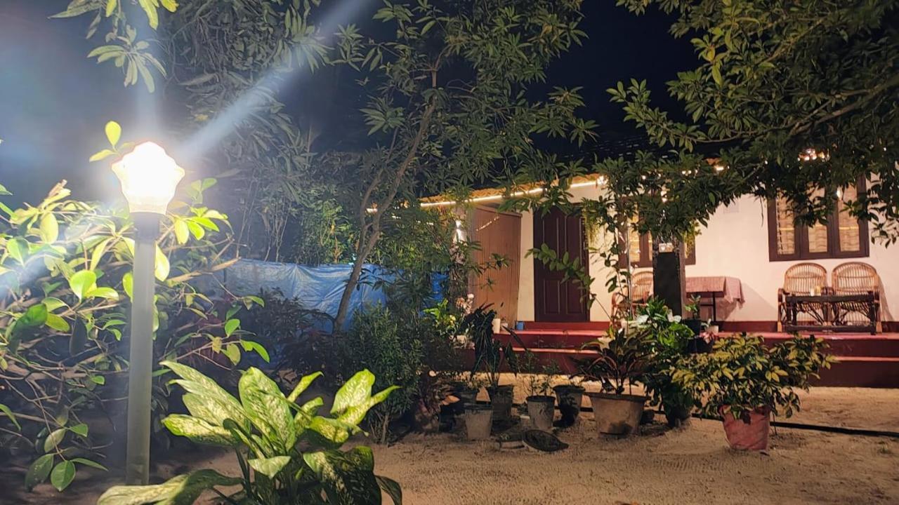 Marari Adonis Beach Villa Марарикулам Екстериор снимка