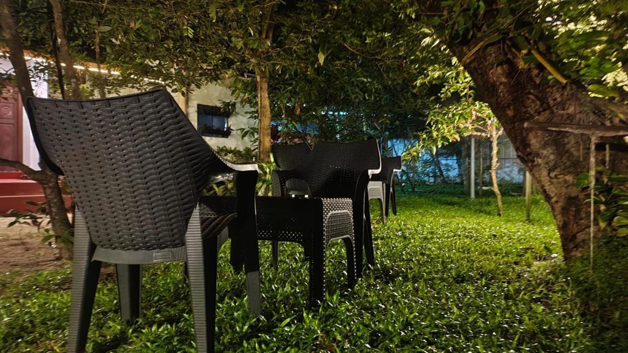 Marari Adonis Beach Villa Марарикулам Екстериор снимка