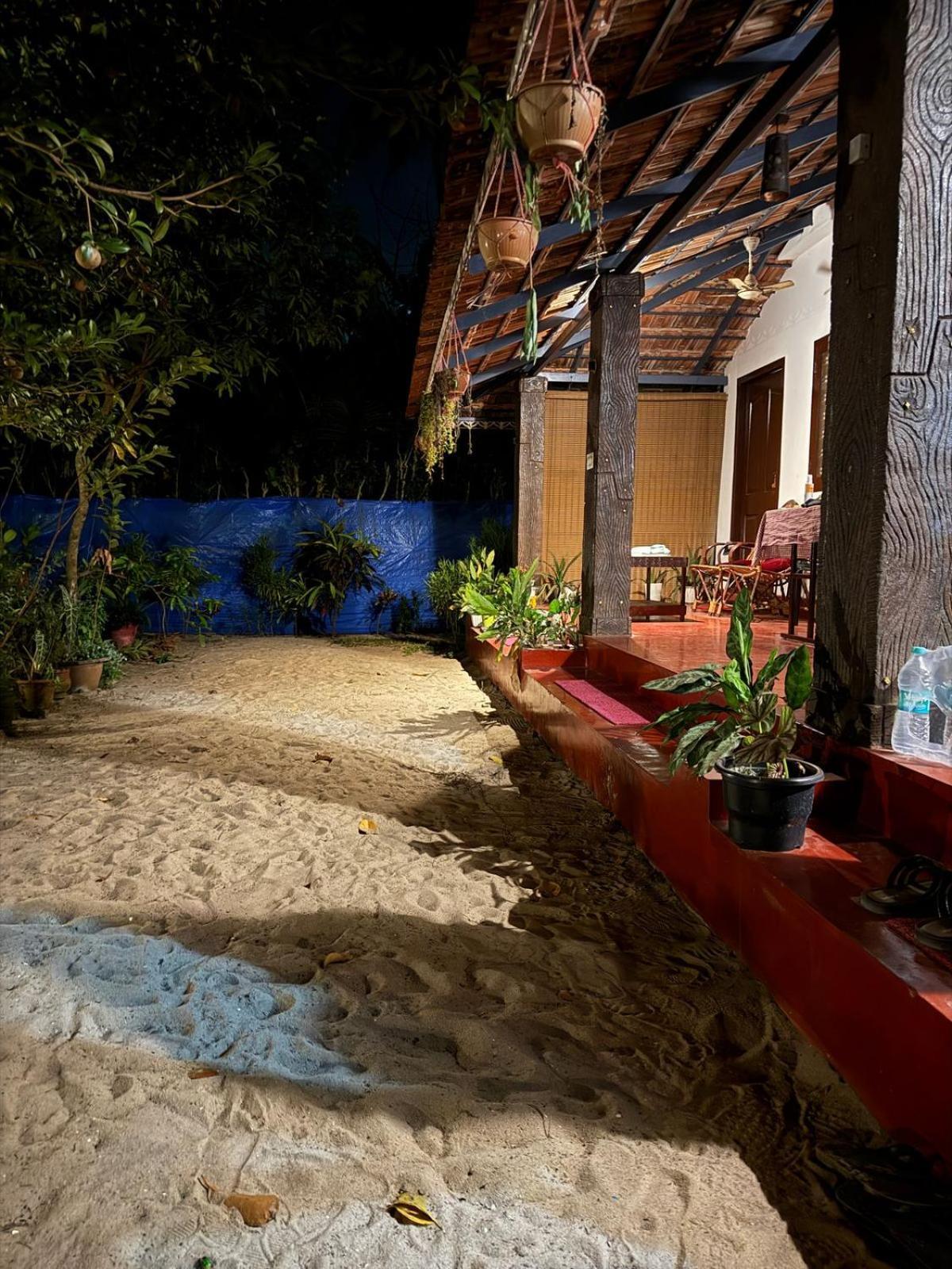 Marari Adonis Beach Villa Марарикулам Екстериор снимка