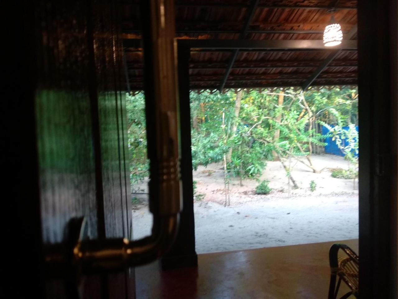 Marari Adonis Beach Villa Марарикулам Екстериор снимка